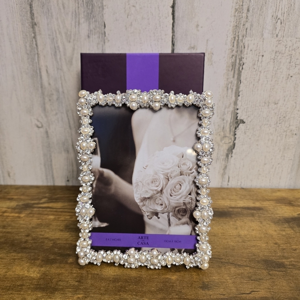 New Arte De Casa Elegant Clear Crystal Pearl and Silver Tone Photo Frame 5X7